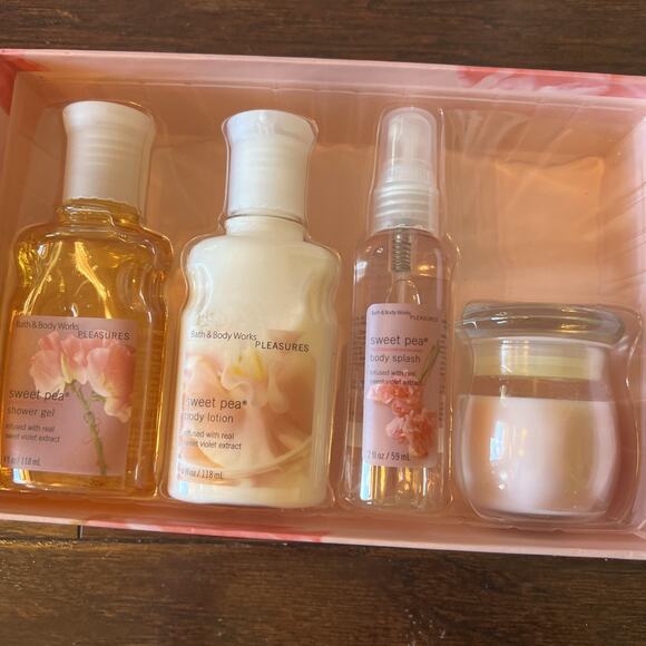 Bath & Body Works Pleasures Gift Set Body Splash Lotion Shower Gel Candle Small - Picture 1 of 7